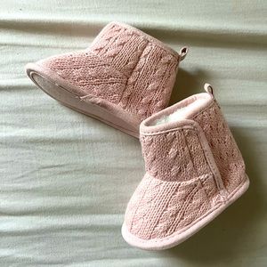 0-3 month pink booties